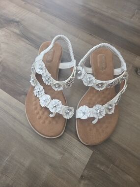 White Floral Embellished Women’s Sandals By Patrizia